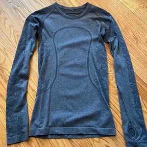 Lululemon 4 swiftly tech gray print long sleeve tee top exercise running
